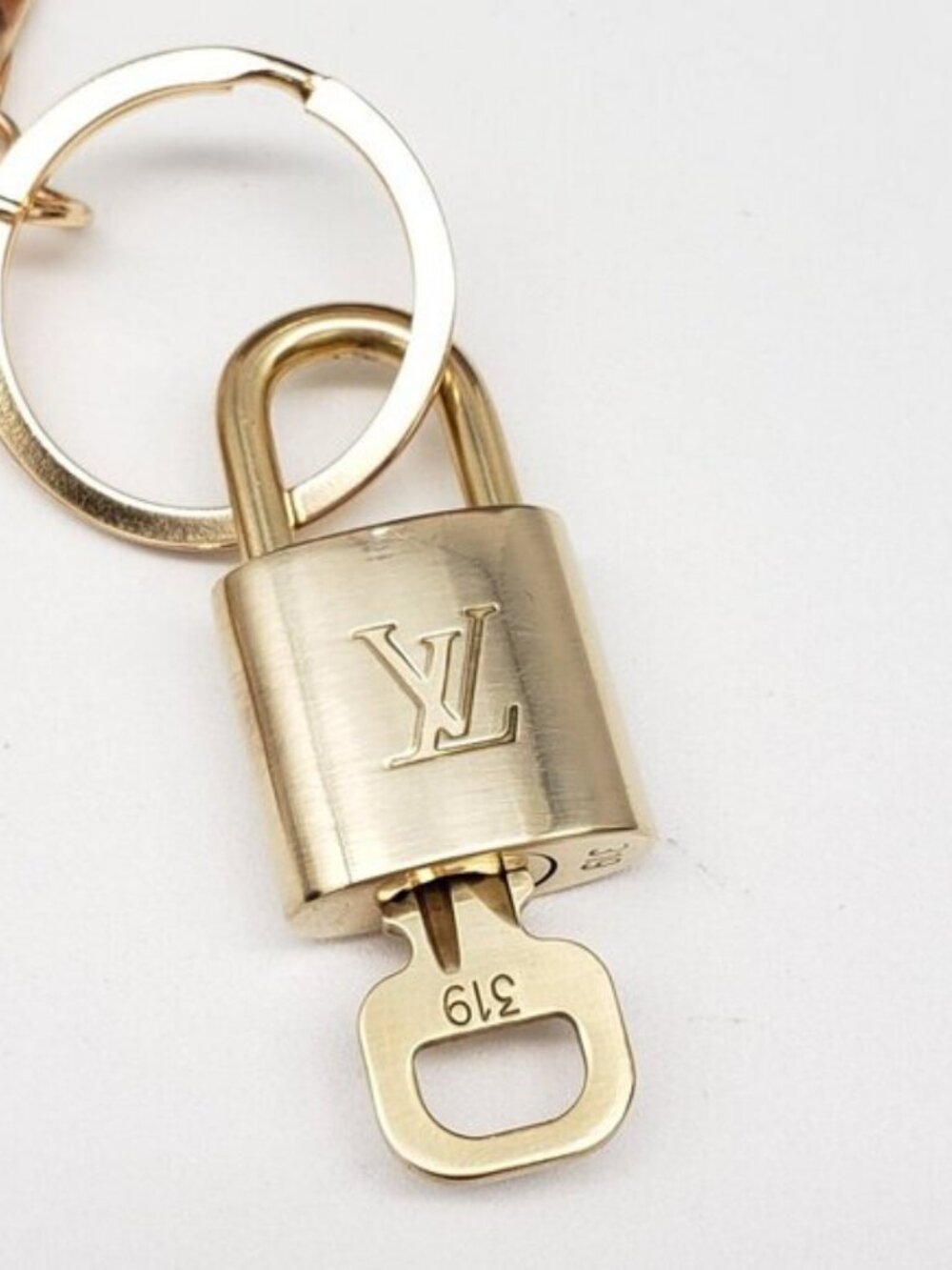 Louis Vuitton Gold Padlock Key 🔒 Authentic LV Charm + Unbranded Cat Keychain - Picture 5 of 8